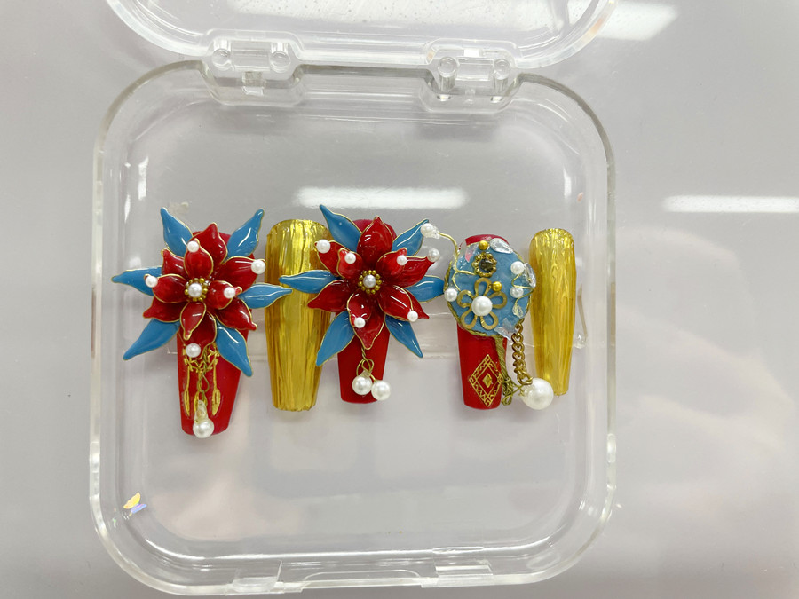 中式婚禮美甲| 推薦初高中畢業(yè)女生學的技術(shù)