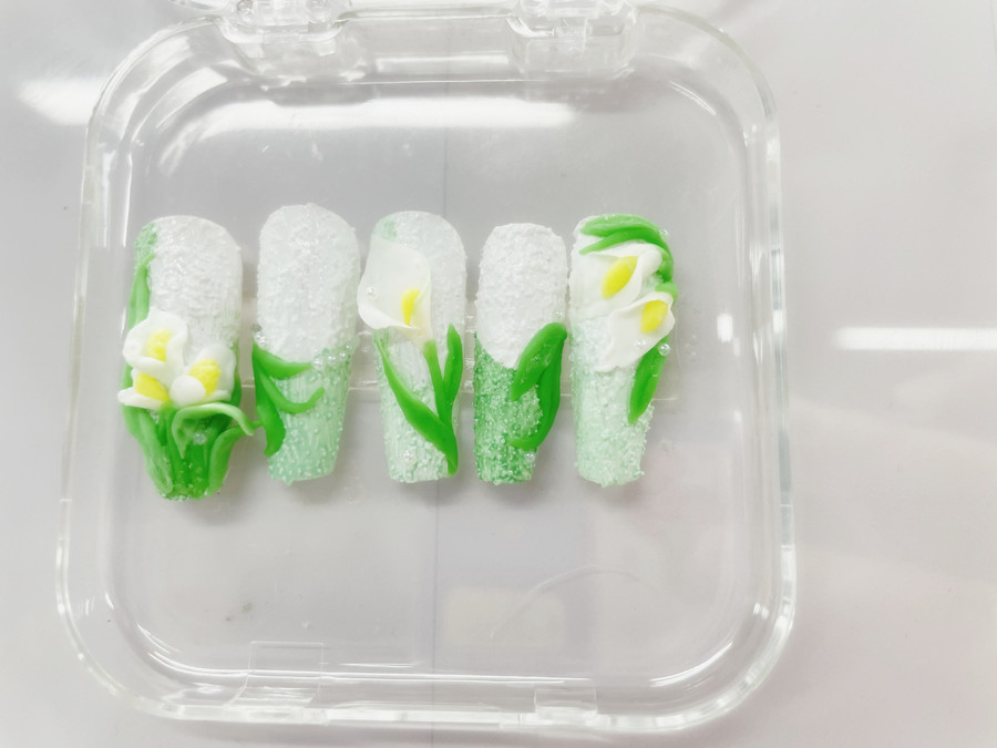 石膏微雕郁金香美甲，0基礎學美甲作品