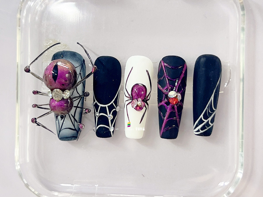 立體蜘蛛辣妹美甲，廣西美甲進(jìn)修深造