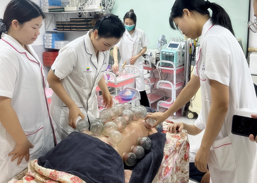 不同人群適合的拔罐時(shí)間，南寧健康管理知識(shí)分享