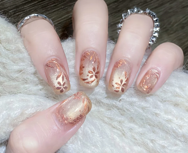 手繪金色琺瑯花美甲，0基礎(chǔ)學(xué)美甲南寧