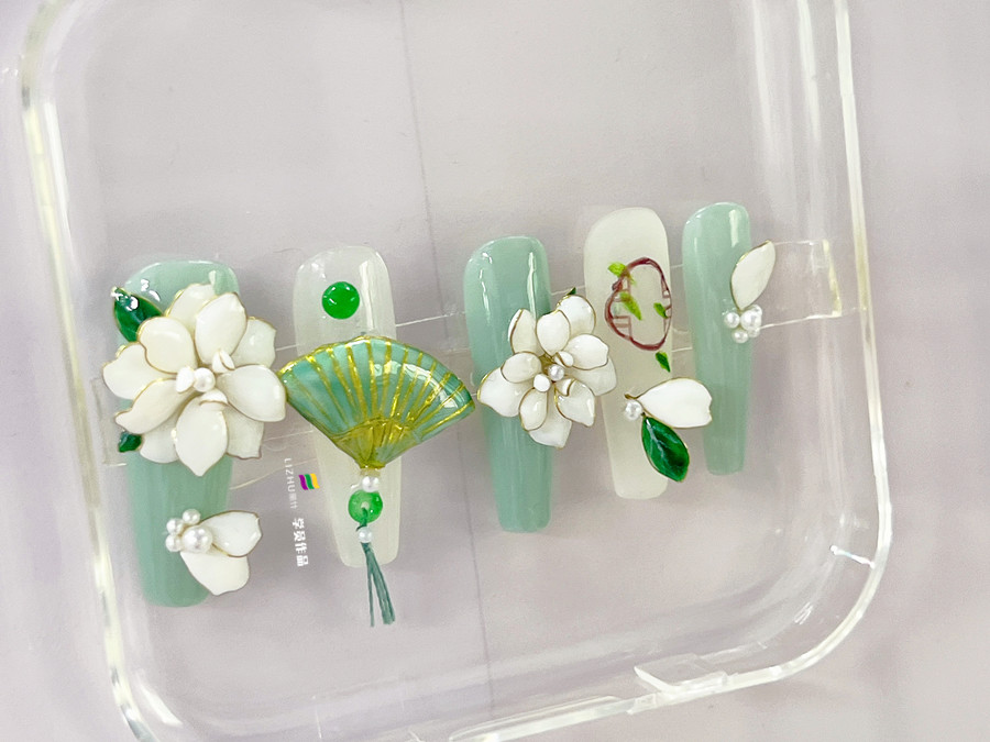 薄荷綠飾品國(guó)風(fēng)美甲，南寧美甲學(xué)徒必學(xué)款