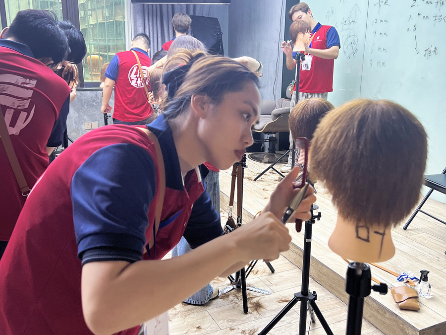 美發(fā)新手核心技術(shù)點(diǎn)，廣西剪發(fā)造型學(xué)校分享