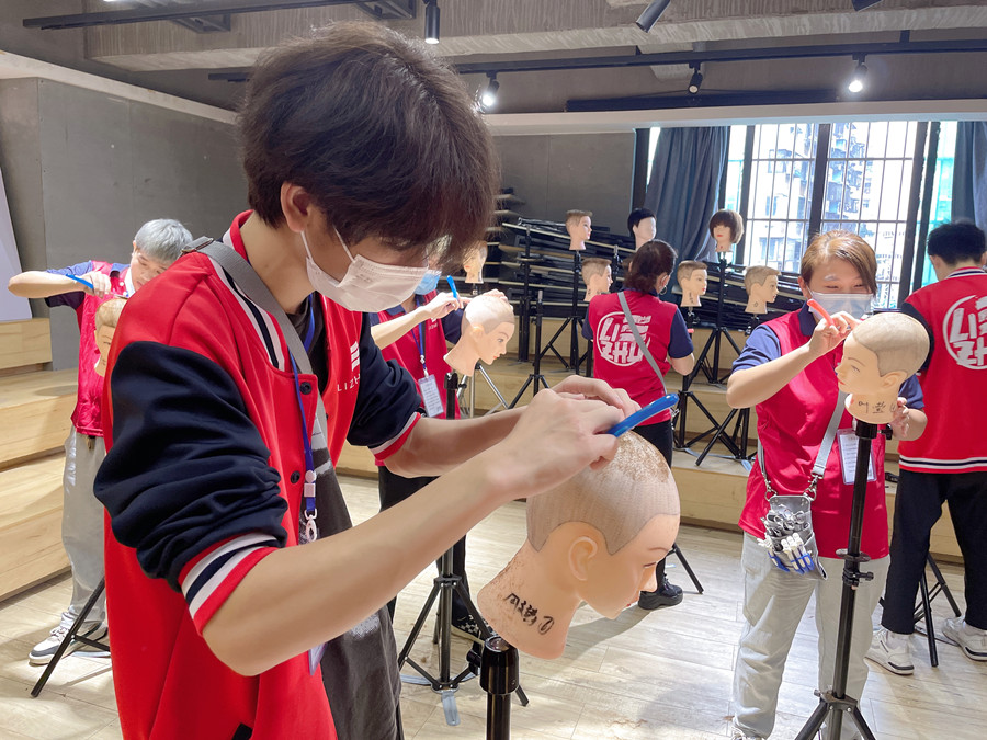 新手學美發(fā)：理光頭的技巧