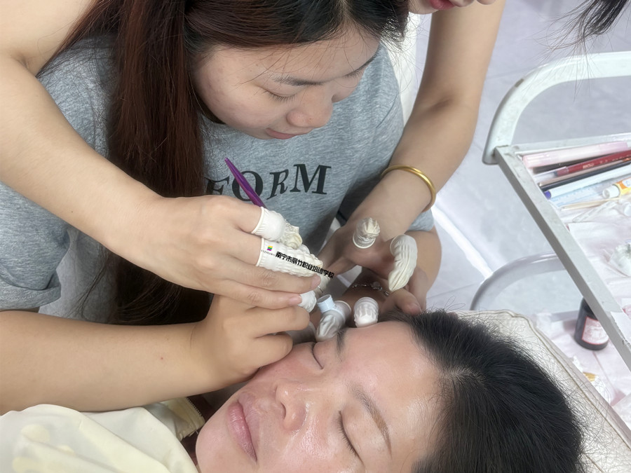 廣西紋眉操作：紋眉脫痂后為什么不上色？