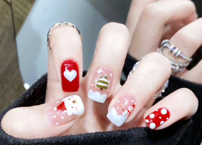 圣誕小熊美甲，南寧美甲設(shè)計(jì)學(xué)校分享教程